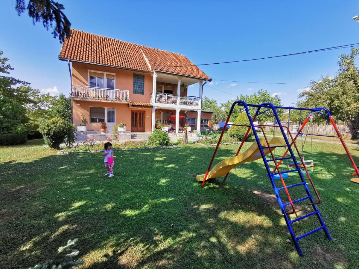 Apartments Domacinstvo Nikolic Valjevo Exterior photo
